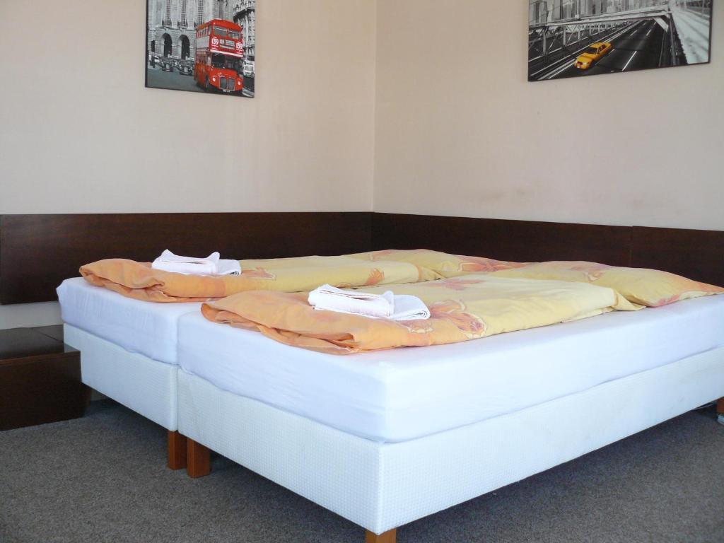 Hotel Bila Ruze Brno Exterior foto
